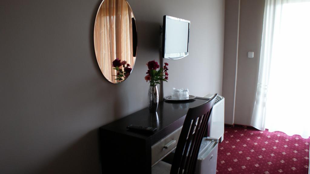 Pensiunea Novis Iasi Quarto foto