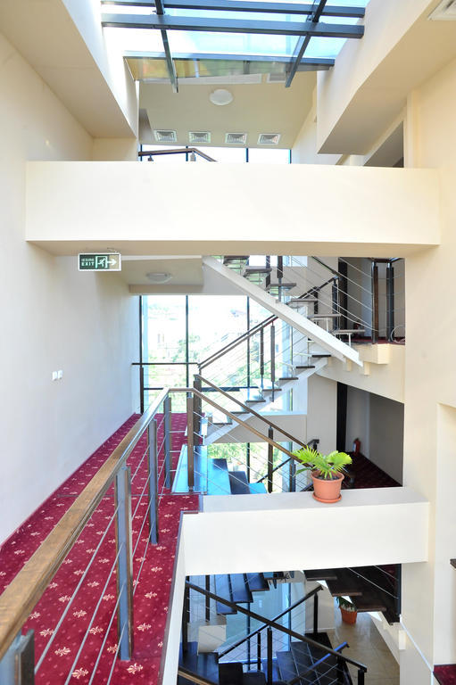 Pensiunea Novis Iasi Exterior foto